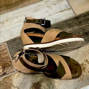 Stylish Tan and Brown Women's Sandals OTBT wedge